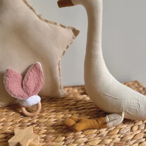 Anneau oreilles de Lapin en hêtre /  Teddy Pétale