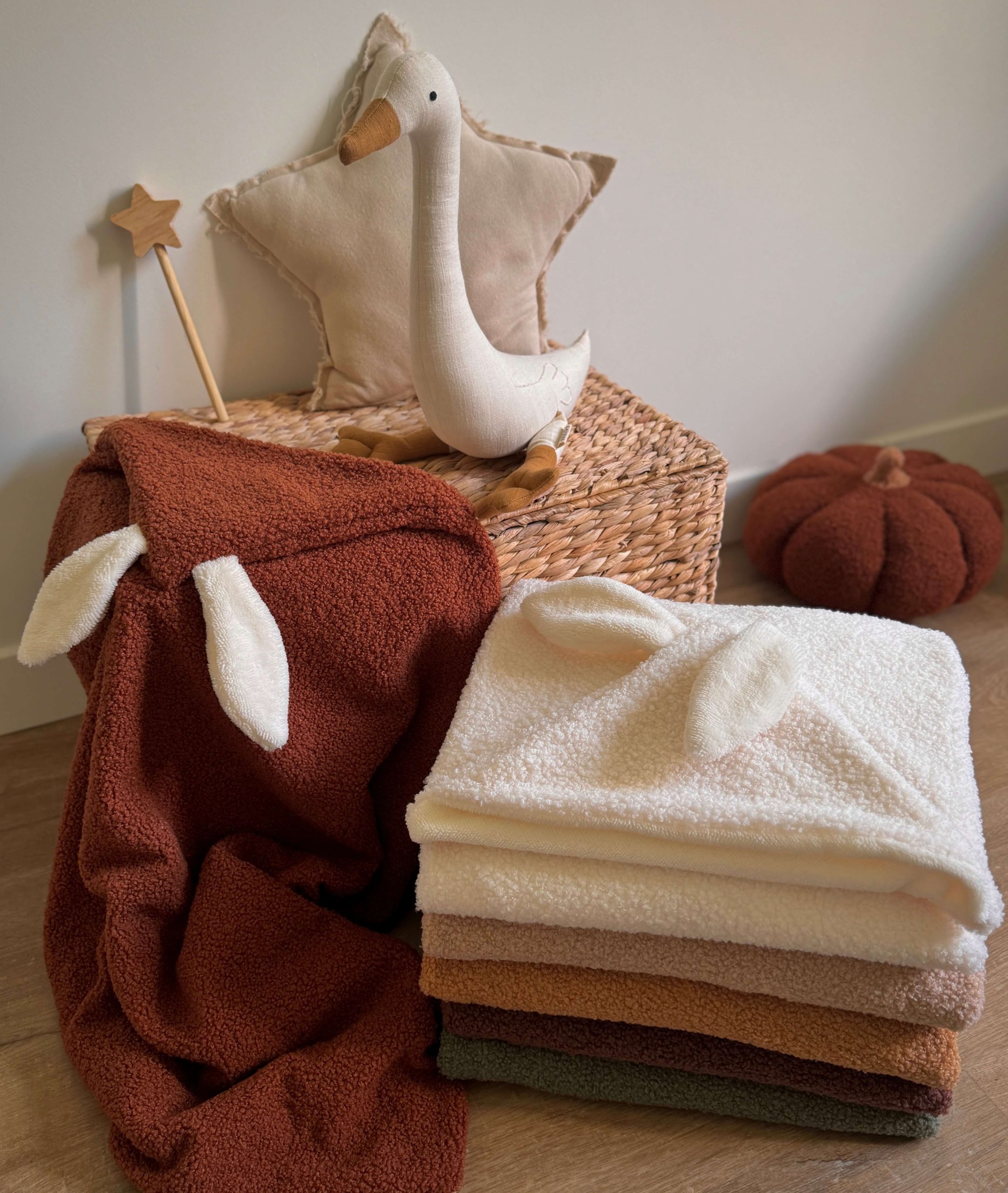 Cape de bain Lapinou / Teddy Peluche Cacao – Image 9