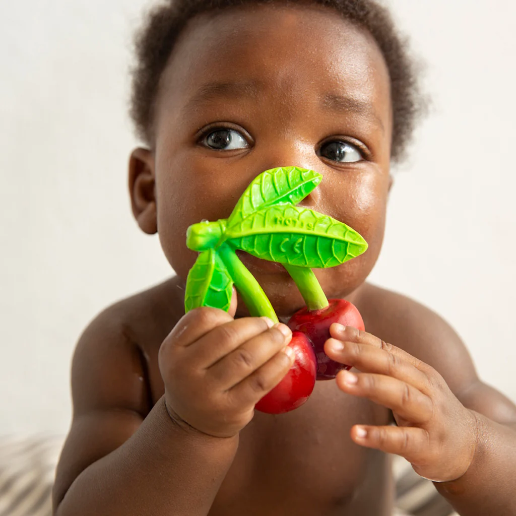 Jouet de Dentition Mery la Cerise Oli&Carol – Image 3