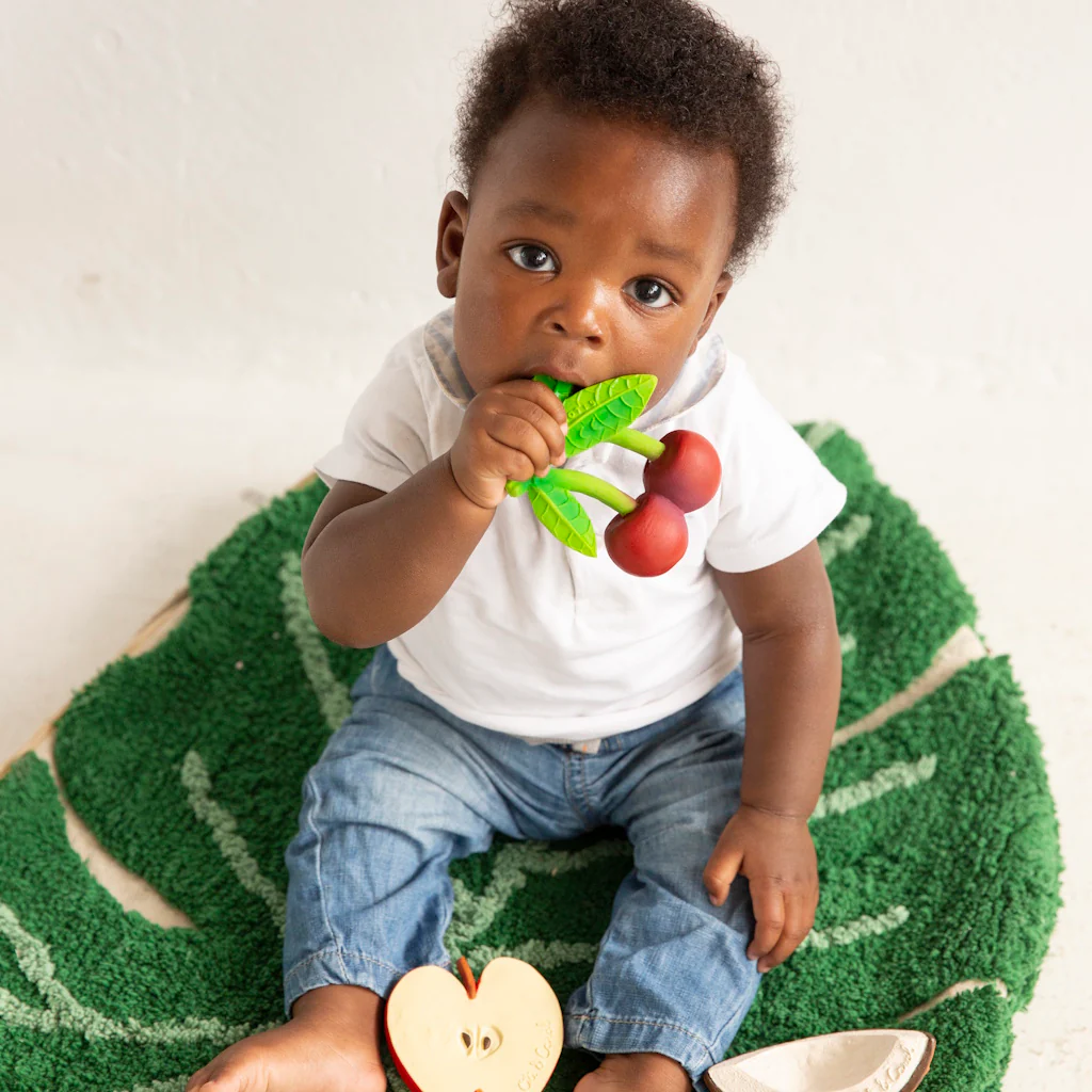 Jouet de Dentition Mery la Cerise Oli&Carol – Image 6