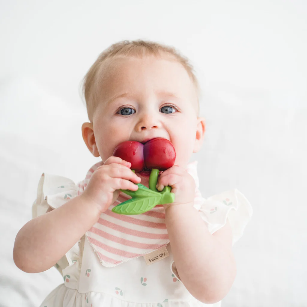 Jouet de Dentition Mery la Cerise Oli&Carol – Image 4